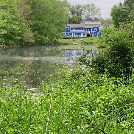 Gorgeous Poconos Springtime By The Lake! Henryville Eksteriør bilde